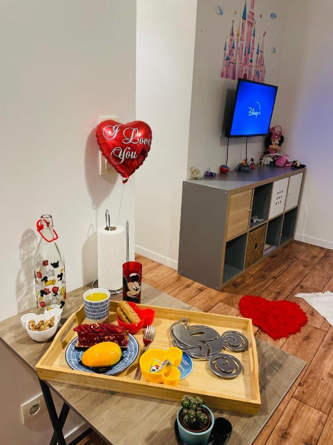 5 Min From Disneyland Cozy Retreat Apartment Montevrain Ngoại thất bức ảnh