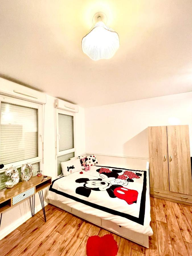 5 Min From Disneyland Cozy Retreat Apartment Montevrain Ngoại thất bức ảnh