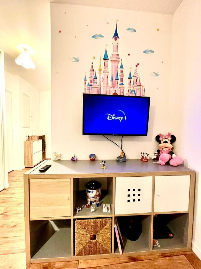 5 Min From Disneyland Cozy Retreat Apartment Montevrain Ngoại thất bức ảnh